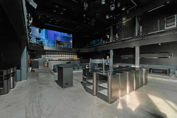 ปล่อยเช่า ผับ Nightclub / เซ้งอาคาร 3 ชั้น (2,100 ตรม.) ทำเลใจกลางเอกมัย สามารถดำเนินธุรกิจต่อได้ทันที โทร 090-6360022